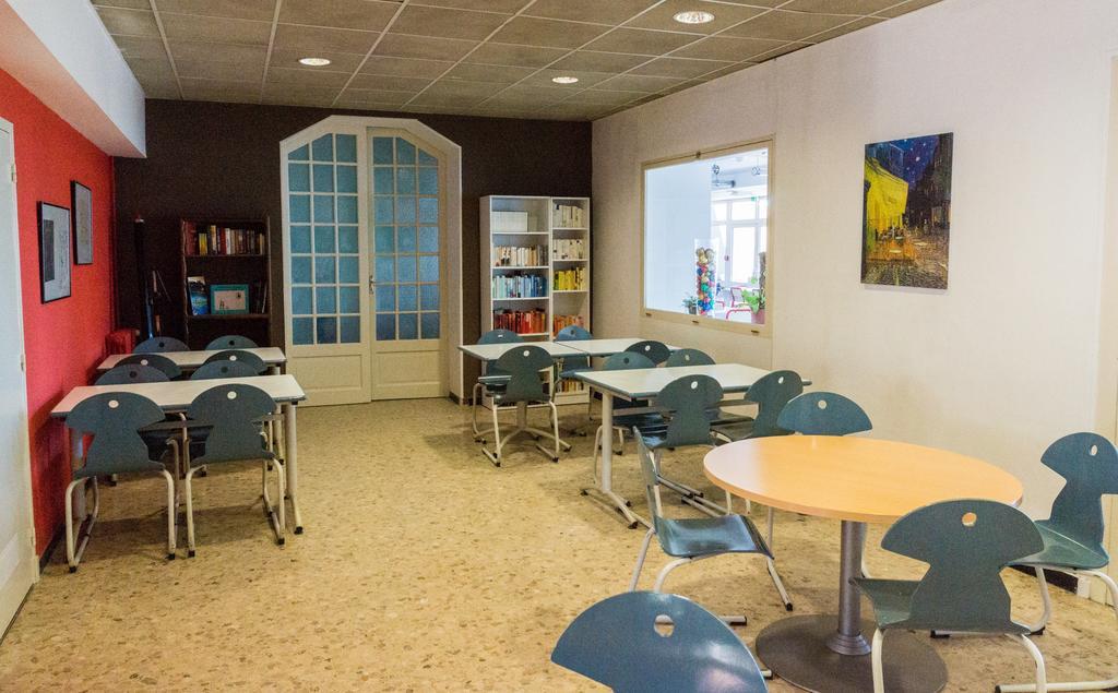ホテルYmca Villeneuve Les Avignon エクステリア 写真